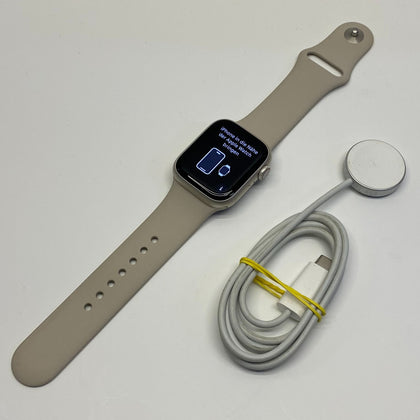 Apple Watch Series 8 41mm Starlight Aluminum Case Starlight Sports Band A2773