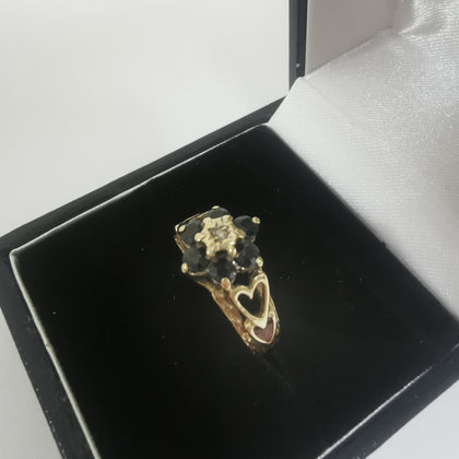9K Gold Moissanite Black Flower Stone Ring, Love Heart Side Design, 375 Hallmarked, Size: J, 2.2Grams