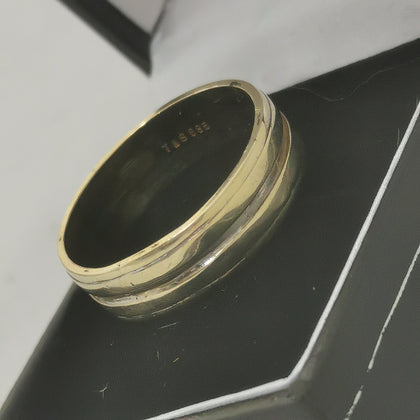 Hallmarked ,Mens 14ct gold ring (585) size X-3.97 grams.