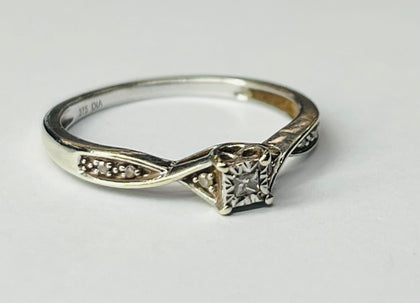 9CT WHITE GOLD DIAMOND SOLITAIRE SIZE M 1/2