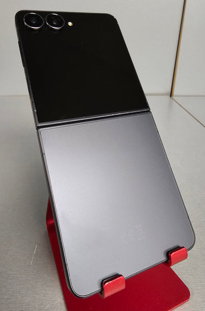 **Sale** Samsung Galaxy Z Flip7 (SM-F766B) 256GB Jetblack, Unlocked