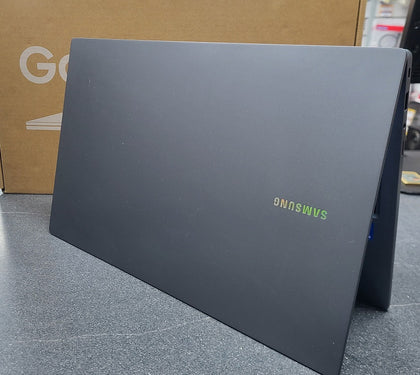 Samsung Galaxy Book4 - Core 5 120U - 8GB Ram - 256GB SSD - 15