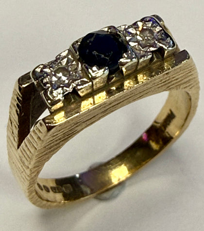 9ct Gold Diamond Ring with Black Stone Size L.5