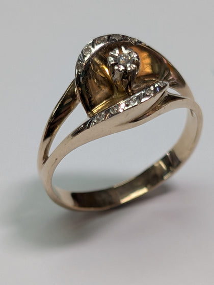 14ct Gold Diamond Taco Ring