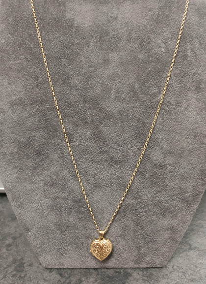 9ct Yellow Gold Ornate Heart Locket & Belcher Chain 18