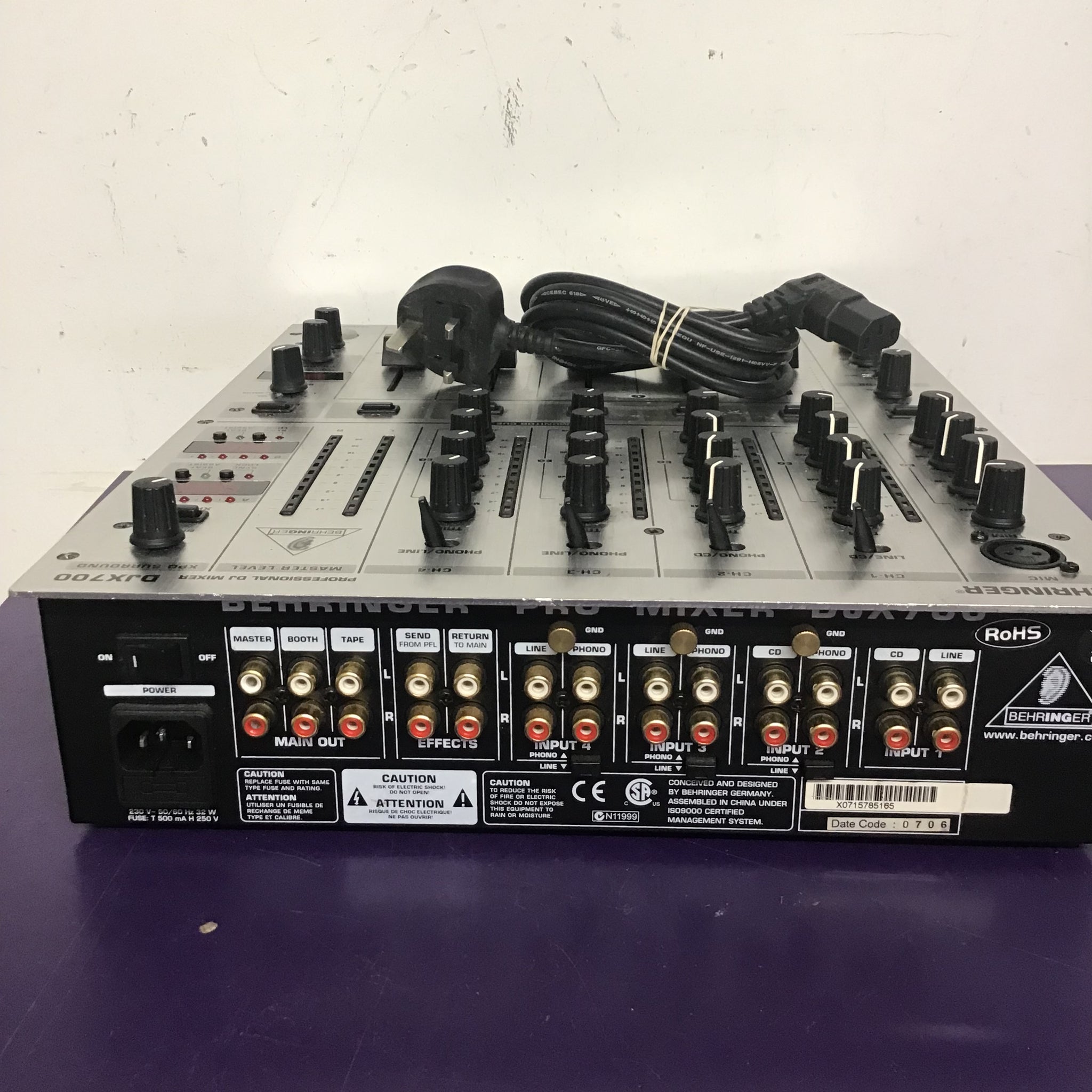 Behringer DJX700 Professional DJ Mixer | Cash Generator Behringer DJX700 Professional DJ Mixer | Cash Generator