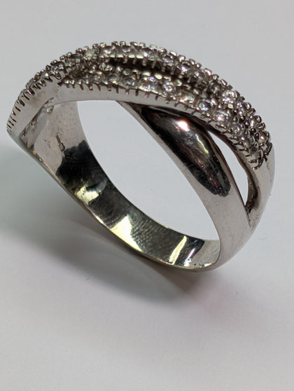 9ct White Gold Puzzle Style Ring