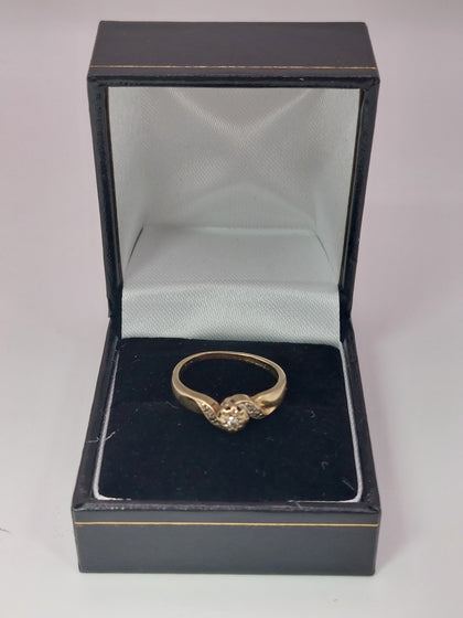 9ct Hallmarked Yellow Gold Diamond Ring - 2.3g Weight, Size N