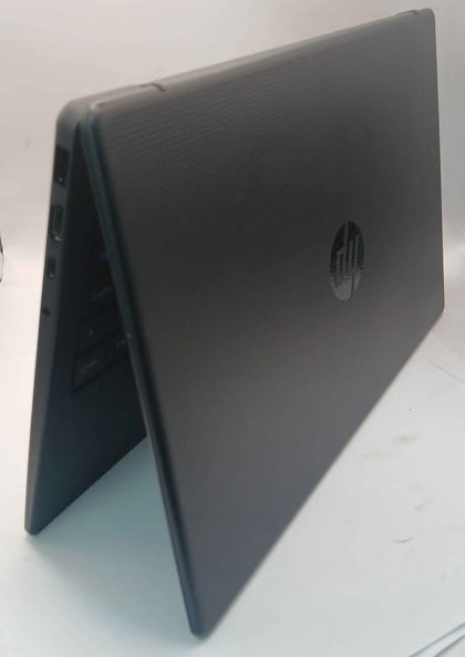 HP 14-EM0018 - 7120U - 4GB RAM- 128GB SSD - 14