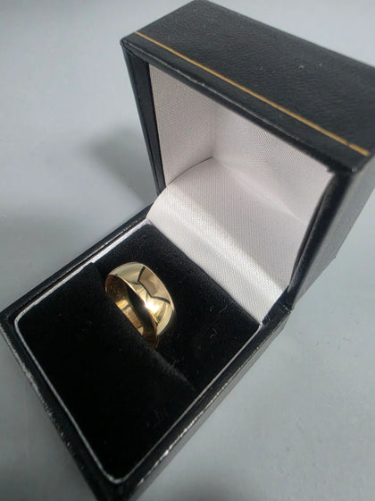9CT Gold Ring wedding band 2.7G Size Q