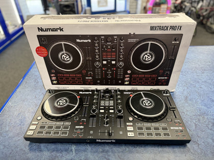 Numark Mixtrack Pro FX - DJ Controller.