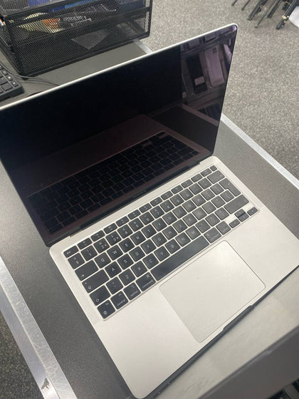 Macbook Air 10,1 M1 8-cpu 7-gpu 
