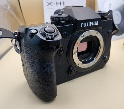 **SALE** Fujifilm X-H1 24.3MP - Body Only