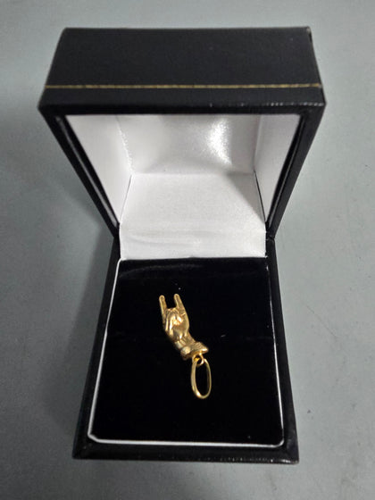 18CT Hand Charm 1.4G