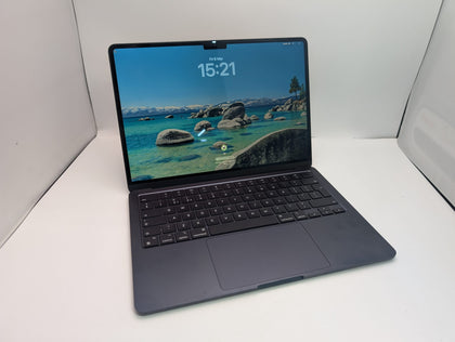 MacBook Air 14,2/M2 (8-CPU 8-GPU)/8GB Ram/256GB SSD/13