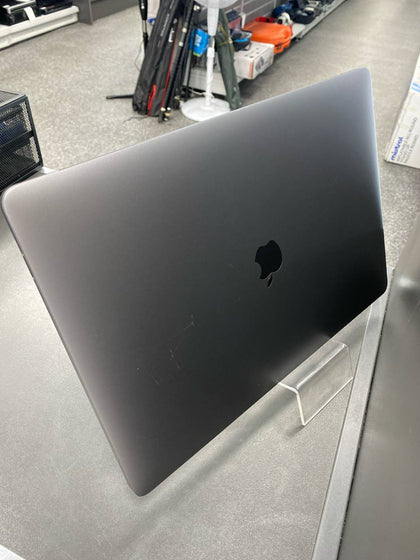 MacBook Pro 14,3