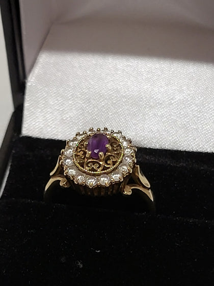 9ct Yellow Gold Ring with Clear & Purple Stones - Size N -  3.16g