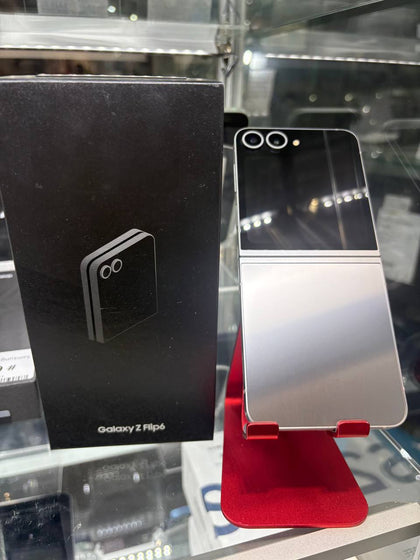 Samsung Galaxy Z Flip6 256GB Silver Shadow, Unlocked