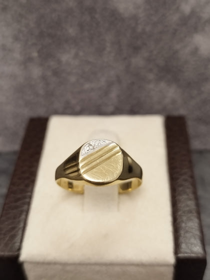 9ct Yellow Gold Gent Diamond Set Signet Ring - Size S