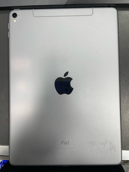 Apple iPad Pro 1st Gen (A1652) ,128GB, Space Grey.