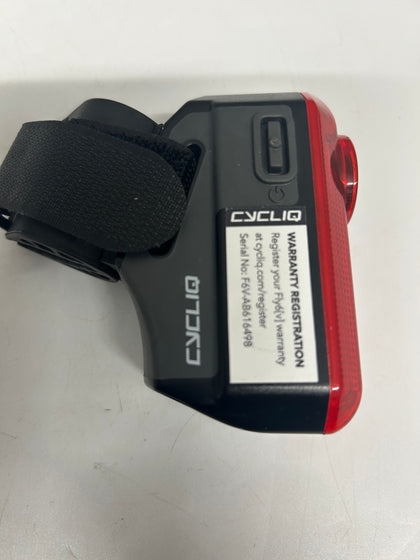 CYCLIQ FLY 6(V) REAR HD CAM/LIGHT + 4GB MIRCO SD CCARD