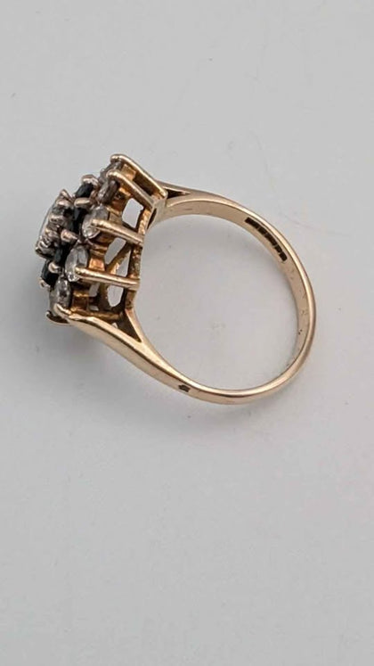 9ct Yellow Gold Ring – Flower-Shaped Cluster Design – 3.83g – Size L – Polished Finish