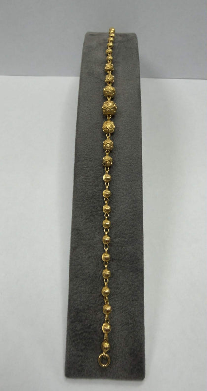 22ct Ball Bracelet , 5.62g - ** Hallmarked ** 18 cm Length , 3mm - 5mm Width
