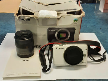 USED Canon EOS M10 18MP Mirrorless Camera + EF-M 15-45mm IS STM Lens