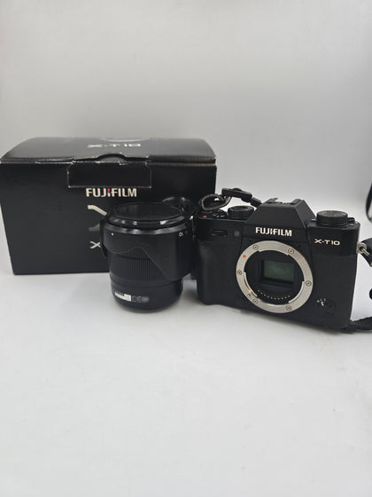FujiFilm X-T10 Body with camera lense