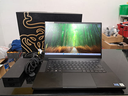 Razer Blade 15 - i7-10750H - 16GB RAM - 512GB SSD - RTX3060 - 15