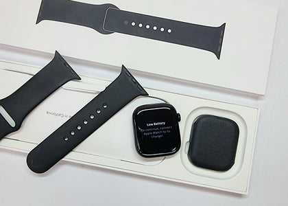 Apple Watch Series 10 - 42mm - GPS - Jet Black Aluminium Case - Black Sport Band - M/L