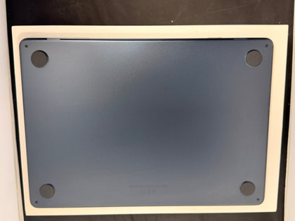 Macbook Air with m2 chip 512gb ssd a2681  13.6