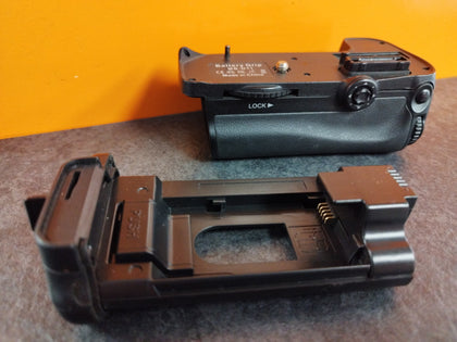 MB-D11 Battery Grip for D7000