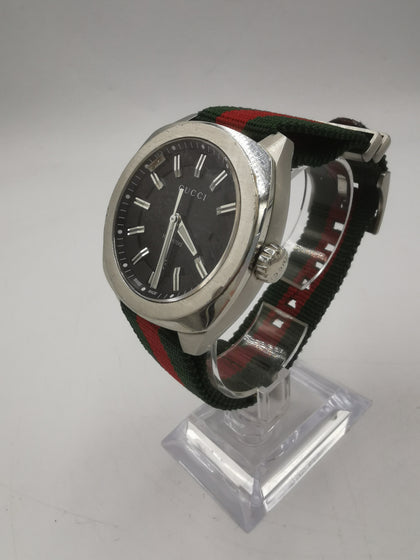 Gucci GG2570 YA142305 Men's Watch Red Green Nylon Strap Black Dial
