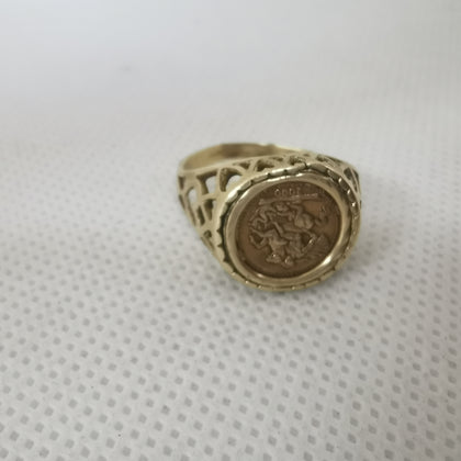 9K Gold Ring with 9K (2000) Sovereign, Hallmarked & Tested, Size: O