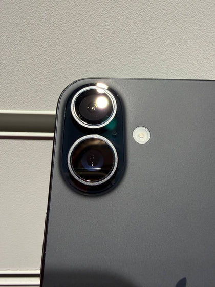 *Like New* Apple iPhone 16, Unlocked, Black, 100% Bh Cycle Count 0