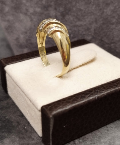 9ct Yellow Gold Stylish Ring Channel set with Clear Stones Size - R