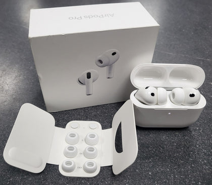 Apple AirPods Pro 3 A3063+A3064 In-Ear (USB‑C MagSafe Case A3122) - Boxed