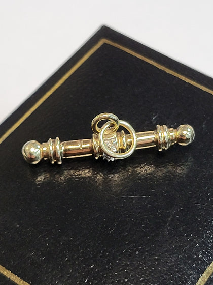 9ct Yellow Gold T-Bar Pendant with 2 Clear Stones - 2.35g - approx. 1