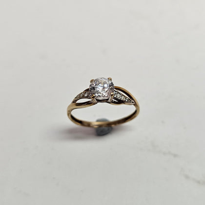 9ct Gold CZ Ring Size R