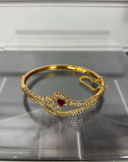 GOLD BANGLE with RED STONE 22K gold hallmarked 12.89G ** preowned **