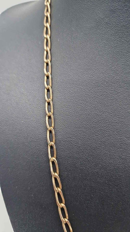 9ct Yellow Gold Curb Link Chain Necklace With Virgin Mary Pendant - 22