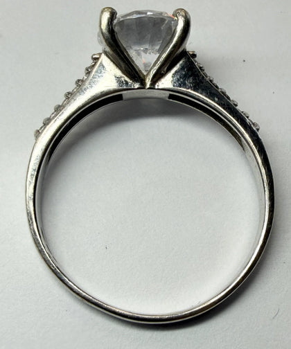 9ct white gold solitaire with cz stone size P