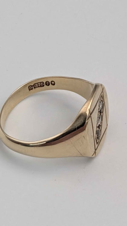 **20% OFF** 9ct Yellow Gold Mens Signet Ring With Set Of CZ Stones - 5.89 Grams - Size U