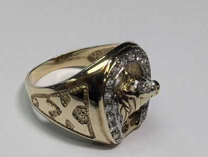 9CT GOLD HORSE HEAD/SHOE RING SIZE R 1/2 5.78G PRESTON STORE