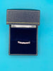 9ct white gold ring (P)