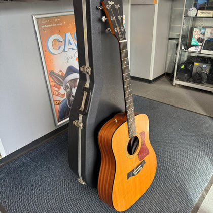 Taylor 110 Natural Acoustic Guitar In Case