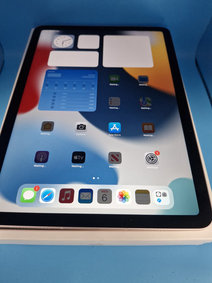 Apple iPad Air (5th Generation) - Wi-Fi and Cellular -