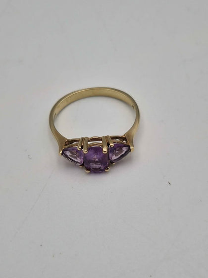 9ct Yellow Gold Three Stone Amethyst Ring – Size Q – 1.88g Classic Trilogy Design