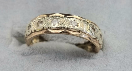 9ct Ring with CZ Stones Size M
